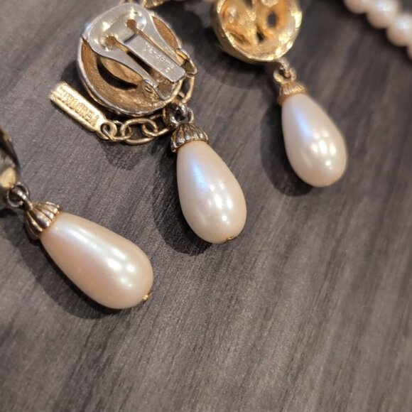 Vendôme 1970s Vintage Jewelry Set Pearl Necklace Clip On Earrings Enamel Gold - Picture 9 of 9